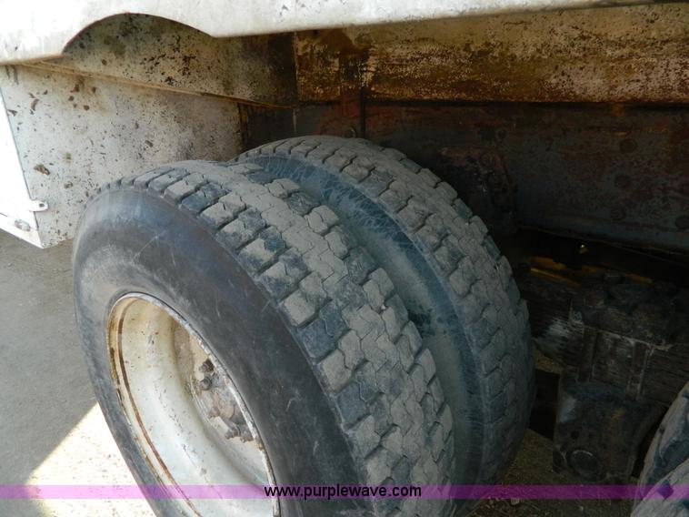 image for item L7299 1987 GMC Brigadier drill rig truck