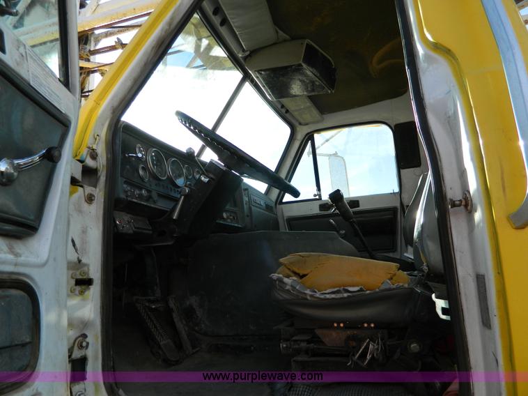 image for item L7299 1987 GMC Brigadier drill rig truck