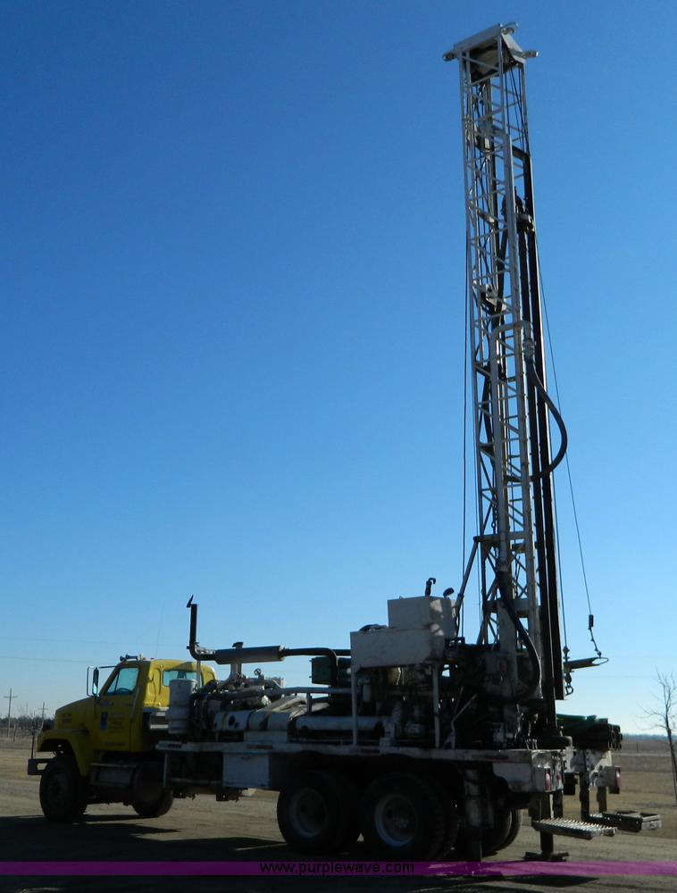 image for item L7299 1987 GMC Brigadier drill rig truck