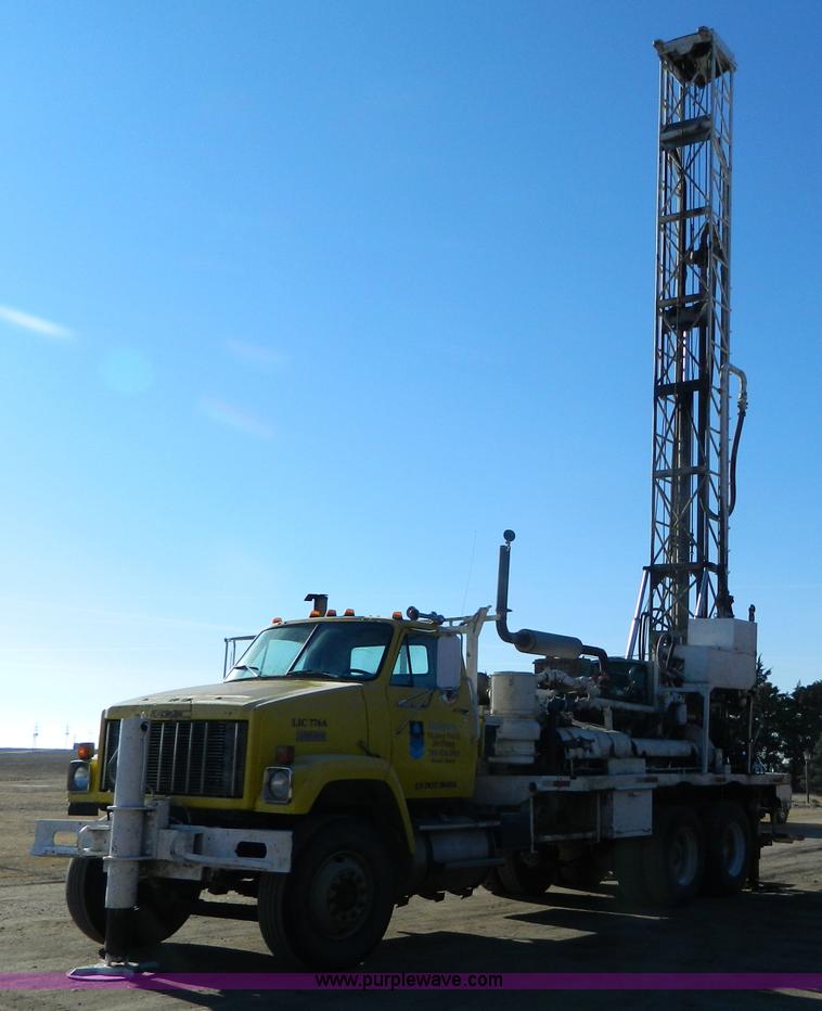 image for item L7299 1987 GMC Brigadier drill rig truck