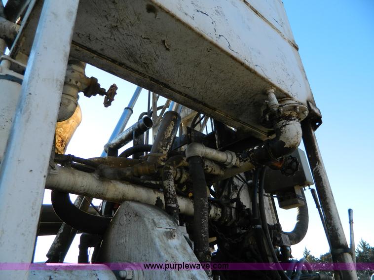 image for item L7299 1987 GMC Brigadier drill rig truck