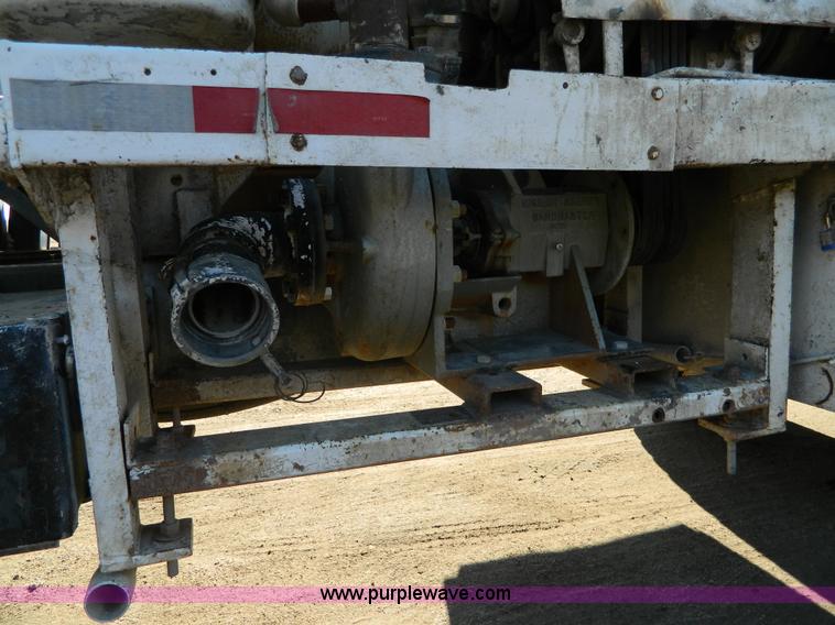 image for item L7299 1987 GMC Brigadier drill rig truck