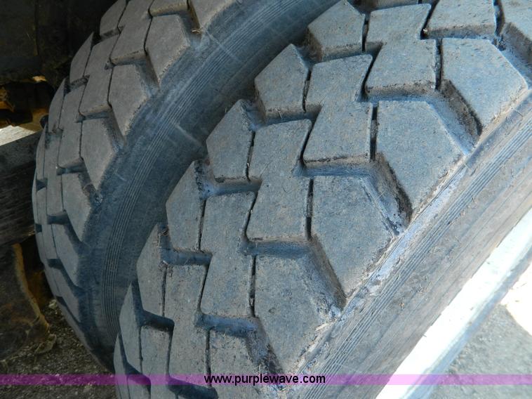 image for item L7299 1987 GMC Brigadier drill rig truck