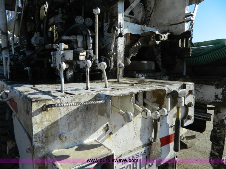 image for item L7299 1987 GMC Brigadier drill rig truck