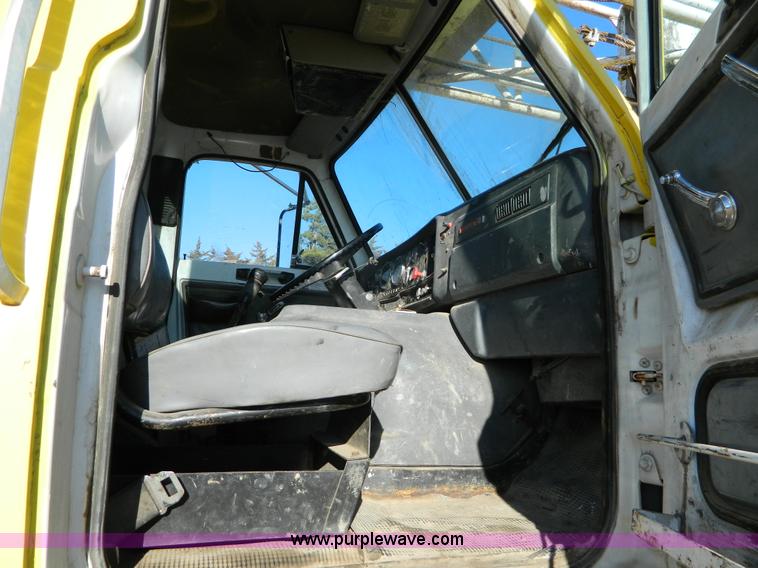 image for item L7299 1987 GMC Brigadier drill rig truck