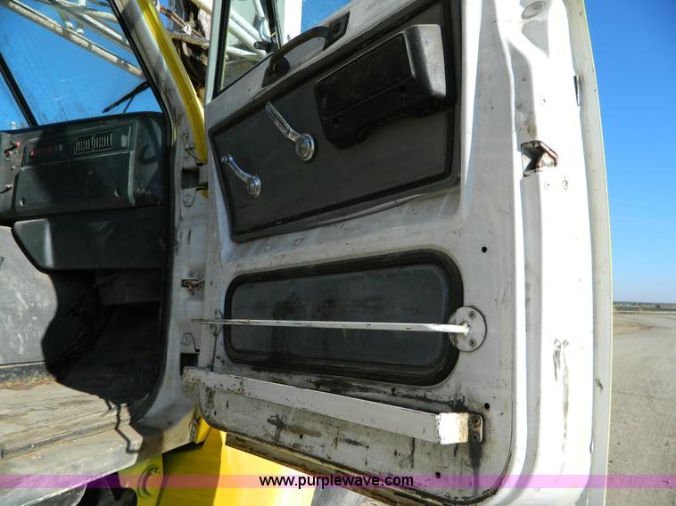 image for item L7299 1987 GMC Brigadier drill rig truck