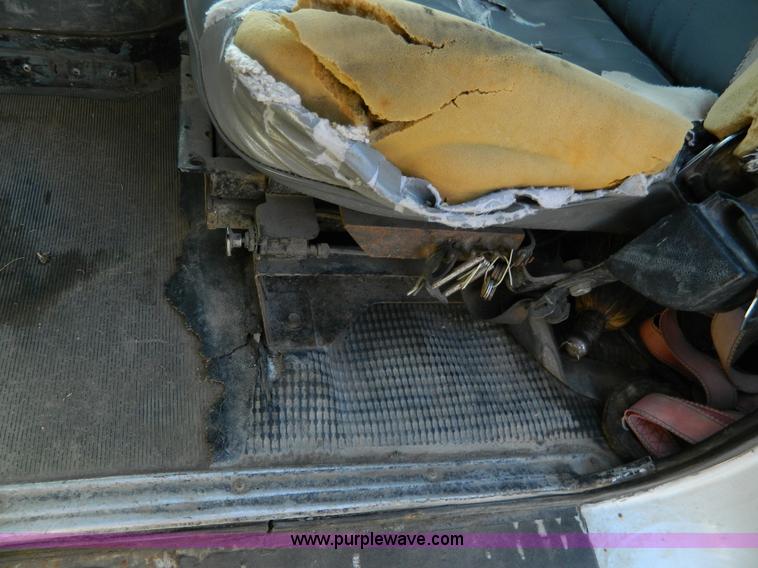 image for item L7299 1987 GMC Brigadier drill rig truck