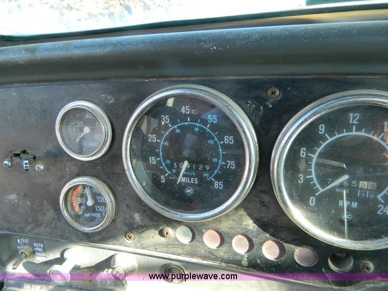 image for item L7299 1987 GMC Brigadier drill rig truck