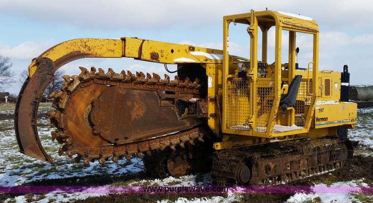 image for item N9339 2000 Vermeer T655 DT trencher