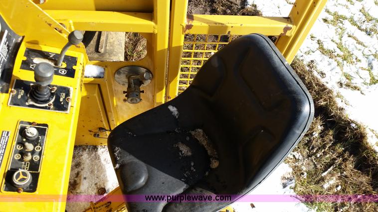 image for item N9339 2000 Vermeer T655 DT trencher