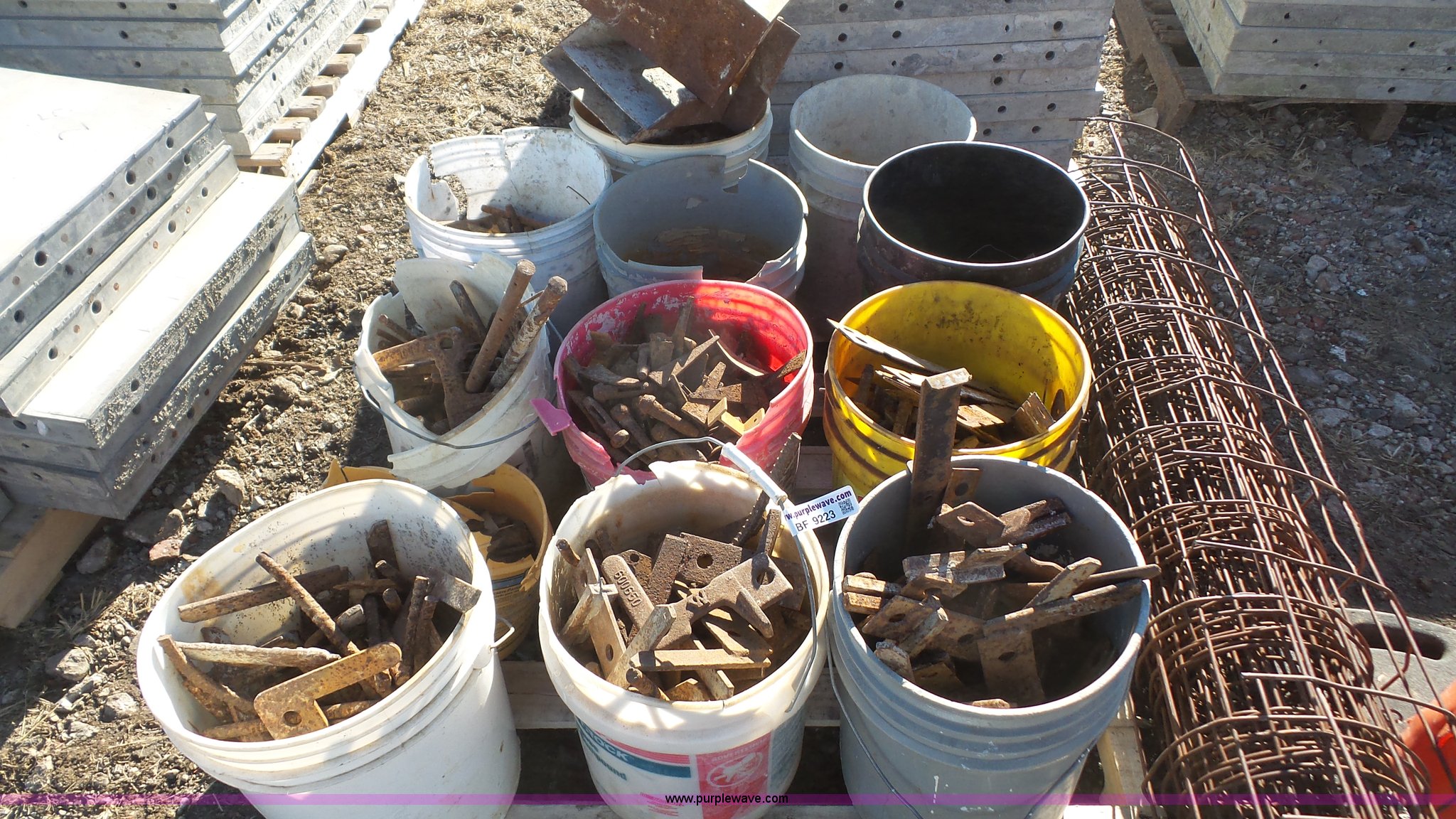 Concrete form hardware in Wakarusa, KS Item BF9223 sold Purple Wave