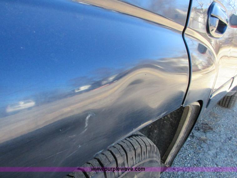 image for item BL9749 2004 Chevrolet TrailBlazer SUV