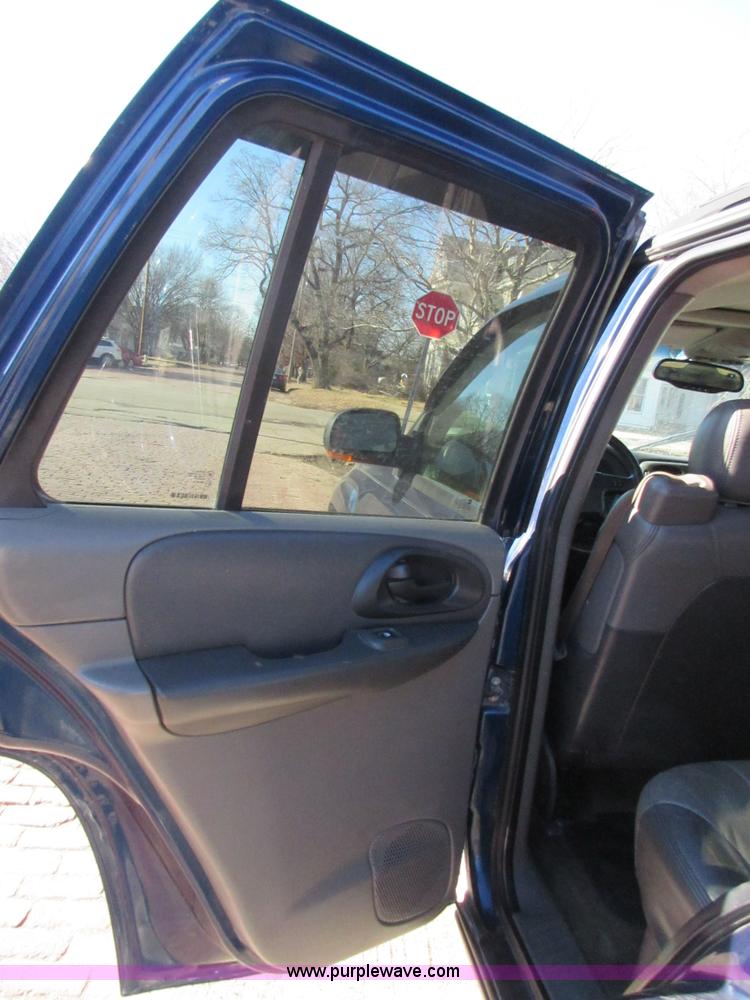 image for item BL9749 2004 Chevrolet TrailBlazer SUV