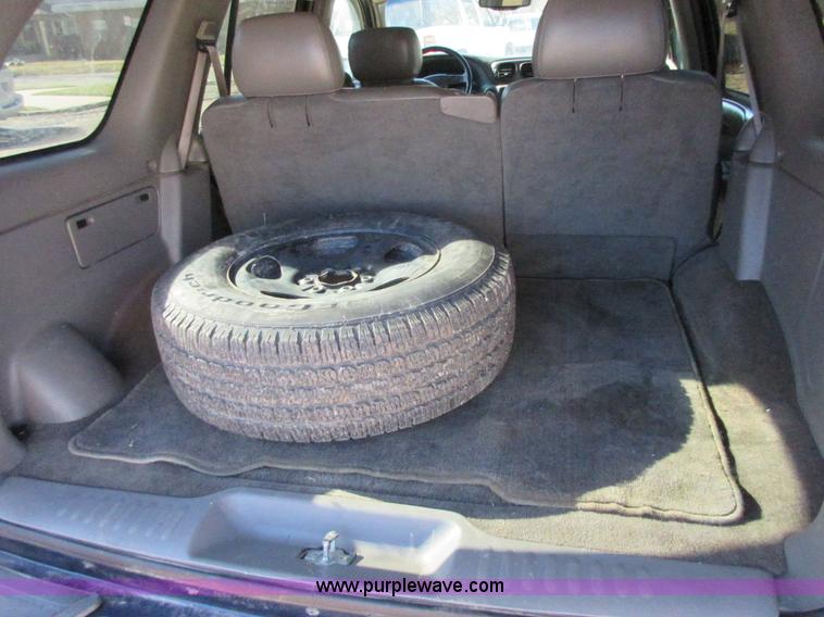 image for item BL9749 2004 Chevrolet TrailBlazer SUV