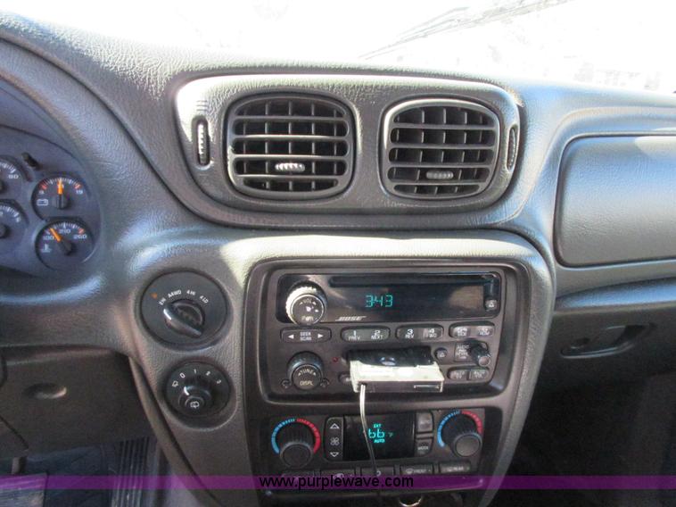 image for item BL9749 2004 Chevrolet TrailBlazer SUV