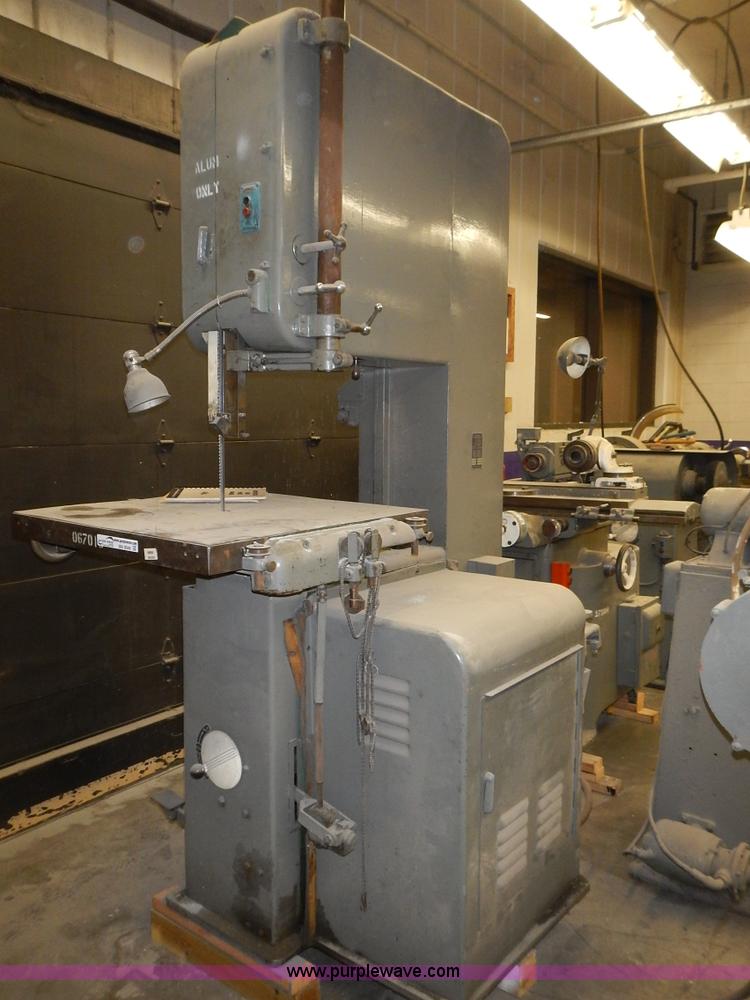 image for item BN9046 Doall V26 vertical bandsaw