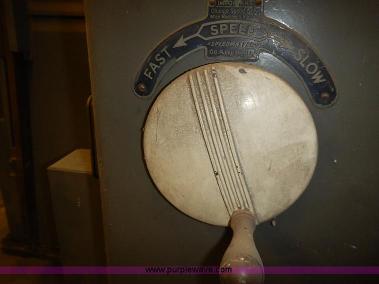 image for item BN9046 Doall V26 vertical bandsaw