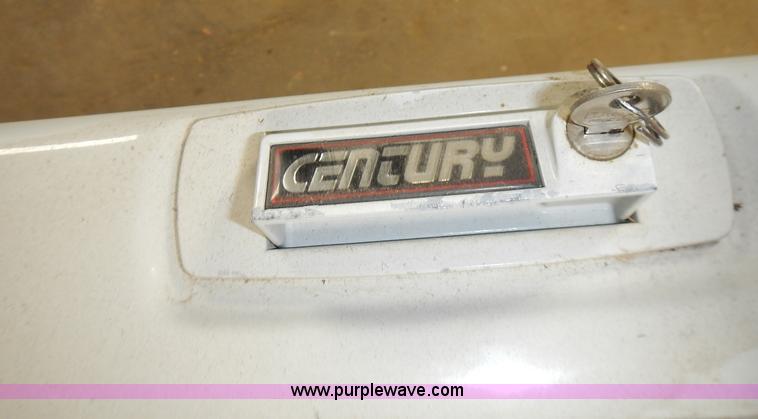 image for item BN9054 2005 Century bed cover