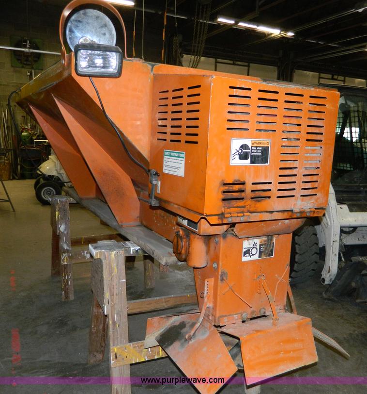 image for item BT9786 Henderson Chief FSP7 salt/sand spreader