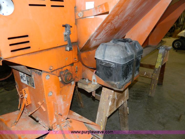 image for item BT9786 Henderson Chief FSP7 salt/sand spreader