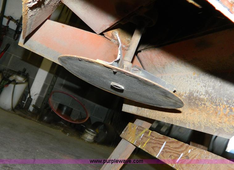 image for item BT9786 Henderson Chief FSP7 salt/sand spreader