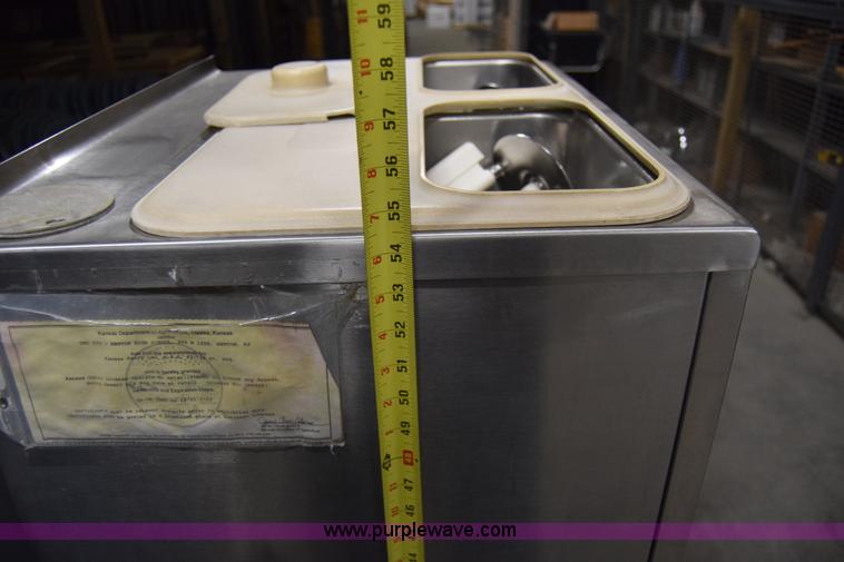 image for item BX9516 Sweden ice cream machine