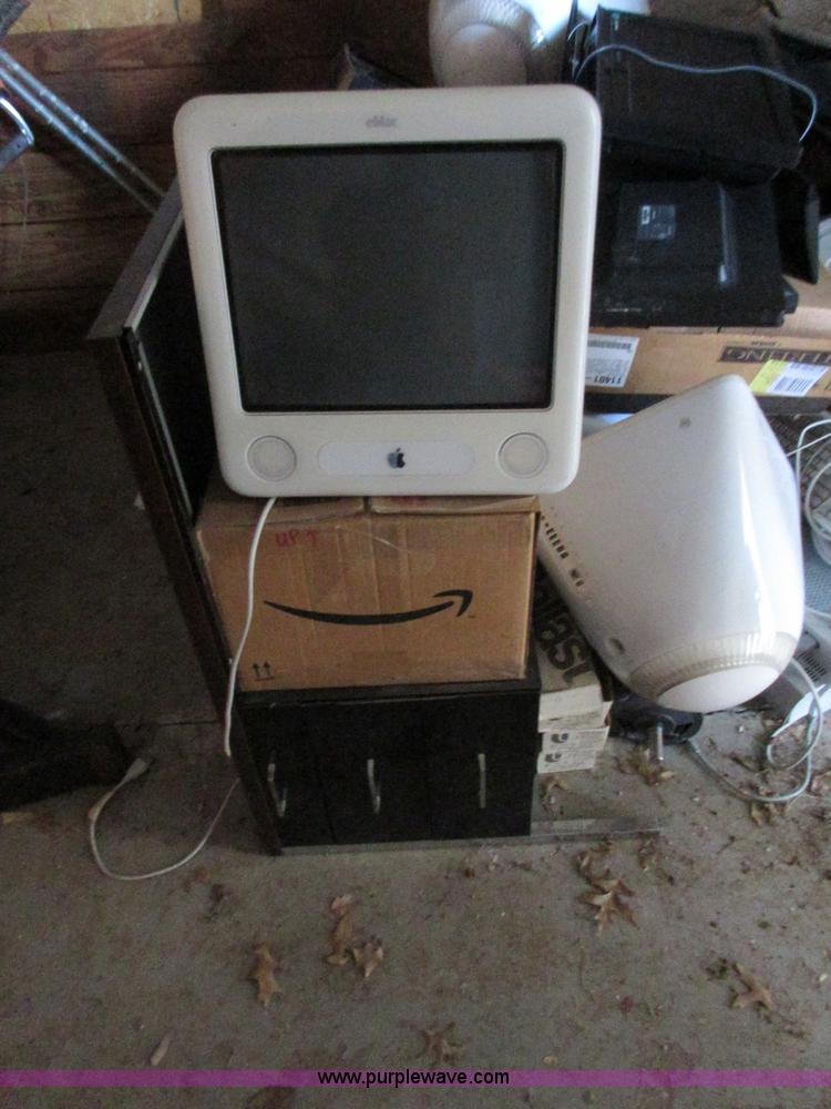 image for item I1811 Assorted items