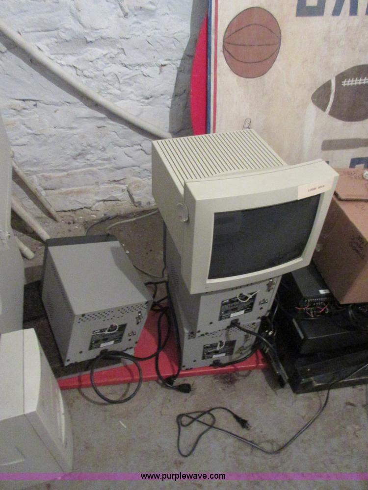 image for item I1811 Assorted items