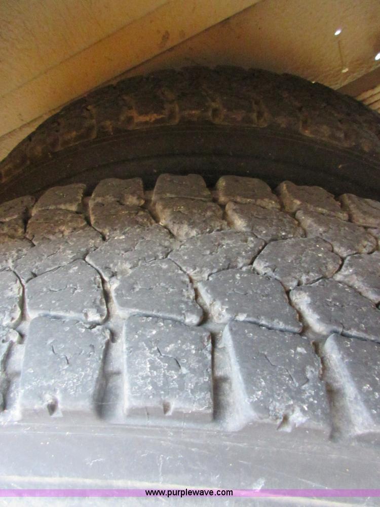 image for item I1812 2000 International Genesis school bus