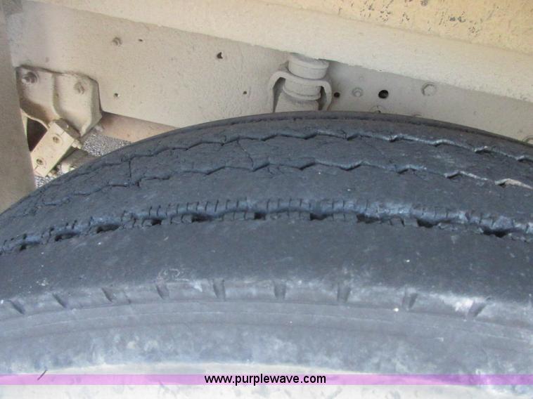 image for item I1812 2000 International Genesis school bus