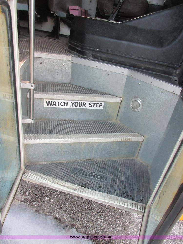 image for item I1812 2000 International Genesis school bus