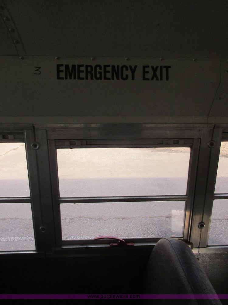 image for item I1812 2000 International Genesis school bus