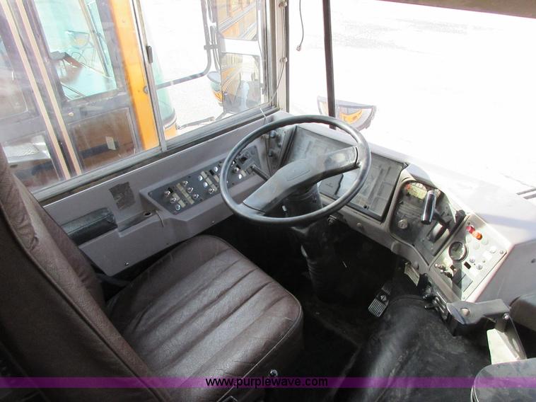 image for item I1812 2000 International Genesis school bus