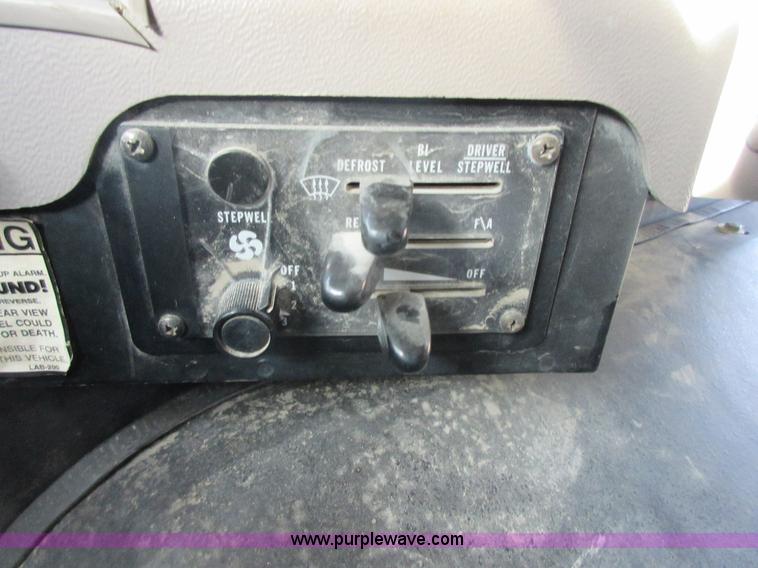 image for item I1812 2000 International Genesis school bus