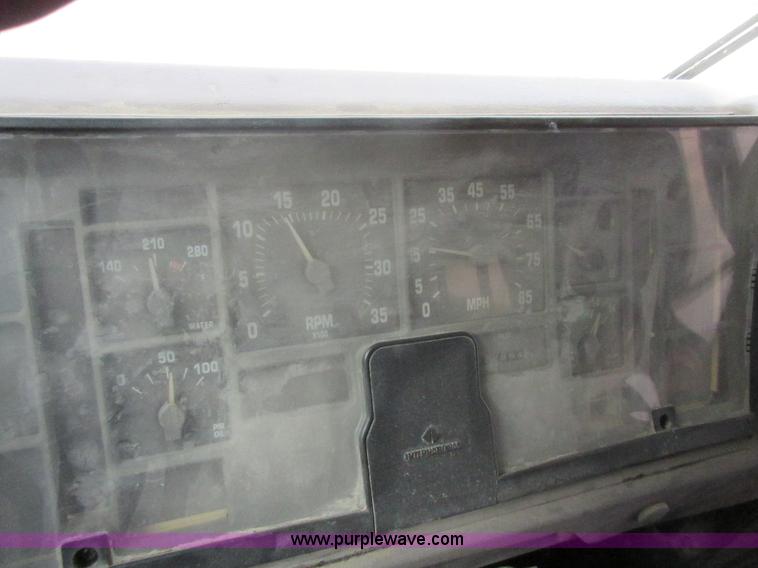 image for item I1812 2000 International Genesis school bus