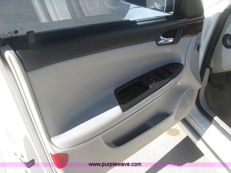 image for item J2963 2007 Chevrolet Impala LS