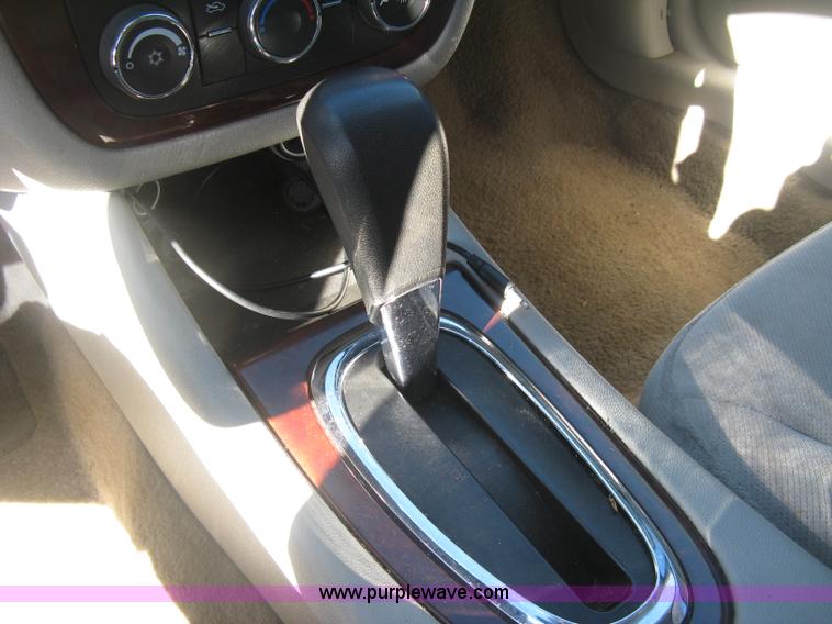 image for item J2963 2007 Chevrolet Impala LS