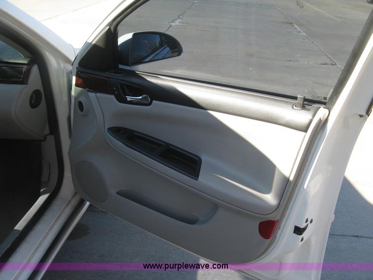 image for item J2963 2007 Chevrolet Impala LS