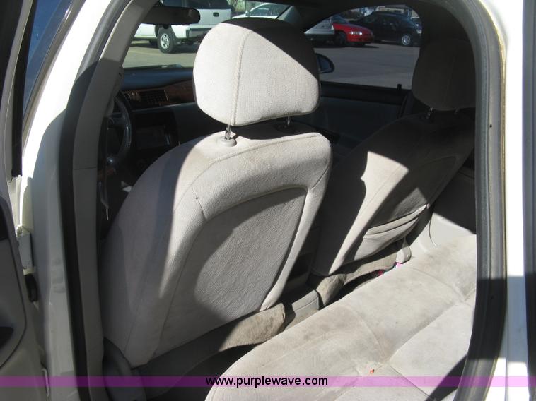 image for item J2963 2007 Chevrolet Impala LS