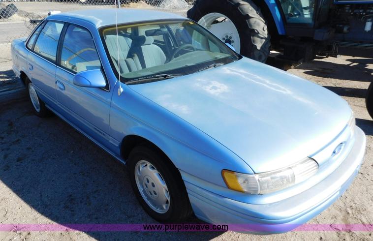 image for item J6829 1995 Ford Taurus GL
