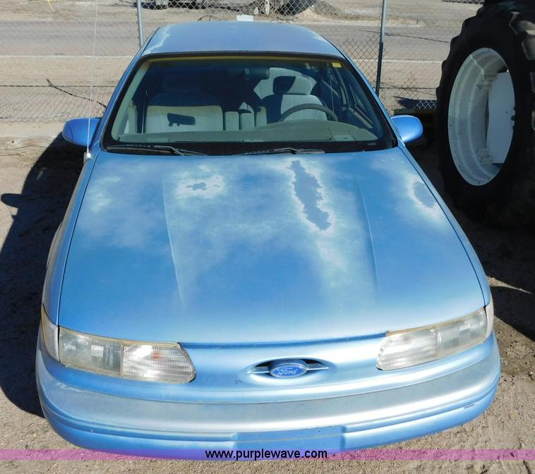 image for item J6829 1995 Ford Taurus GL