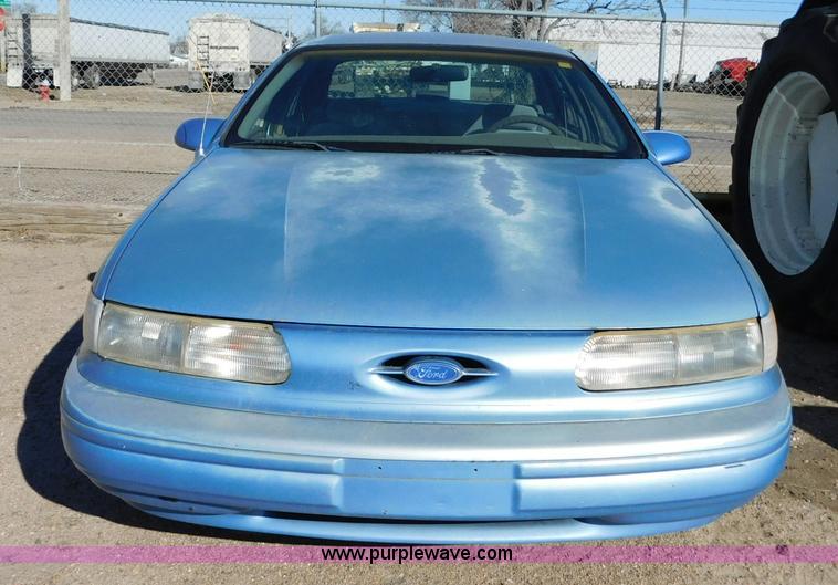 image for item J6829 1995 Ford Taurus GL
