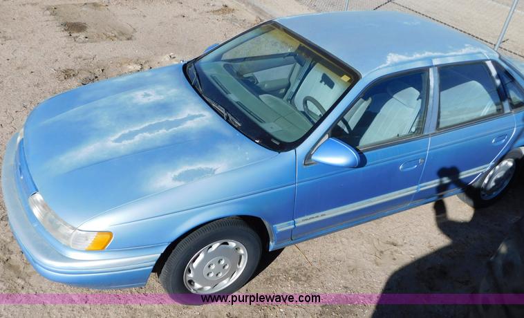 image for item J6829 1995 Ford Taurus GL