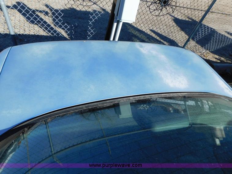 image for item J6829 1995 Ford Taurus GL