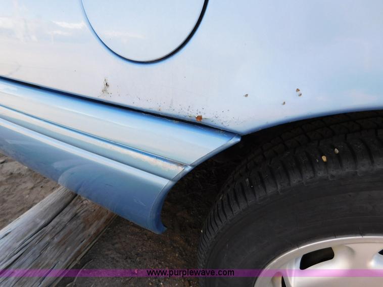 image for item J6829 1995 Ford Taurus GL