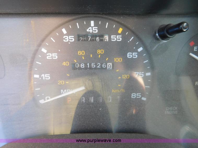 image for item J6829 1995 Ford Taurus GL