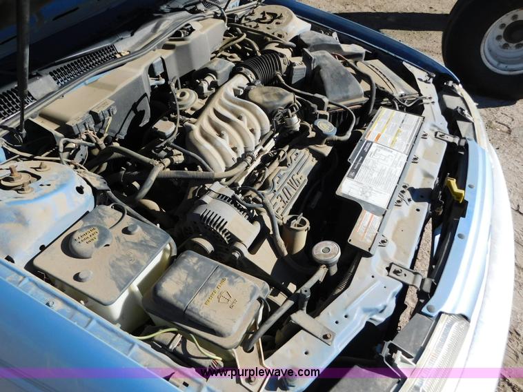 image for item J6829 1995 Ford Taurus GL