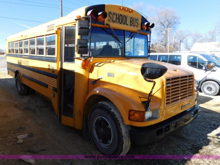 image for item J7413 1997 International 3800 school bus
