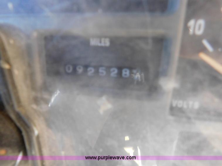 image for item J7413 1997 International 3800 school bus