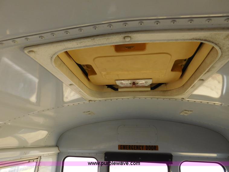 image for item J7413 1997 International 3800 school bus